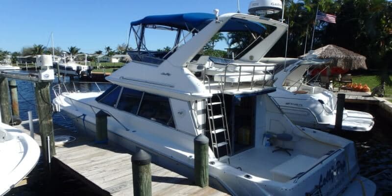 Yacht purchase consulting and pre-purchase survey in Palm Beach Florida